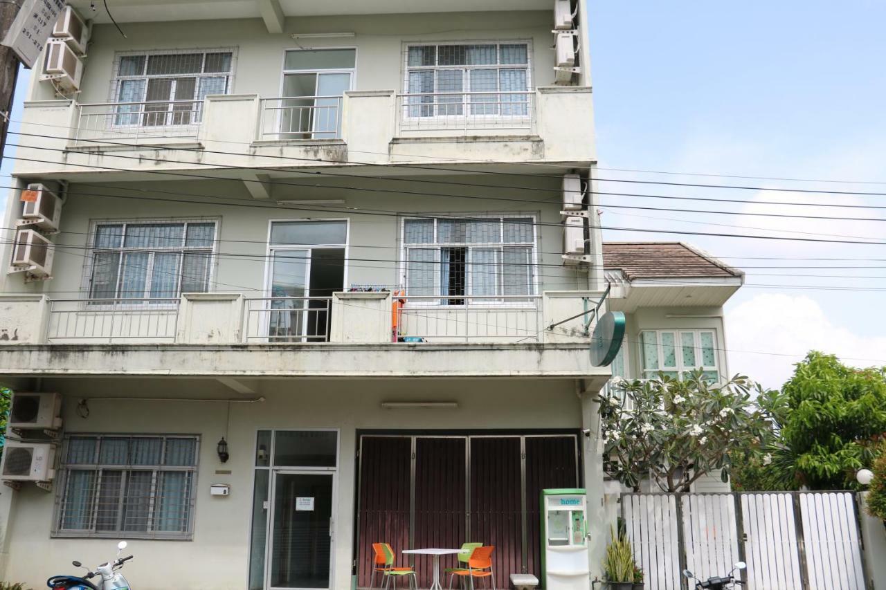 J Home Apartment Hadyai Хат Яй Екстериор снимка