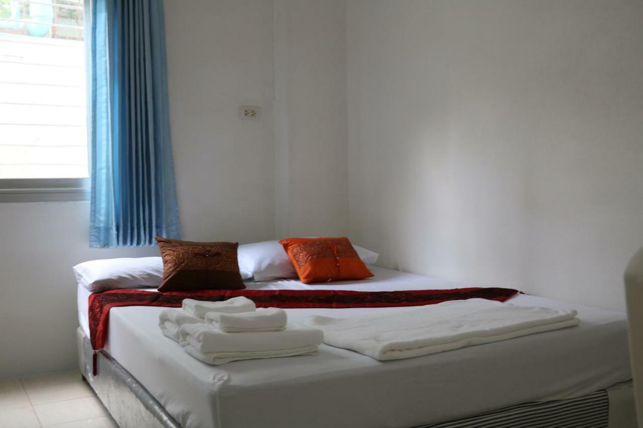 J Home Apartment Hadyai Хат Яй Екстериор снимка