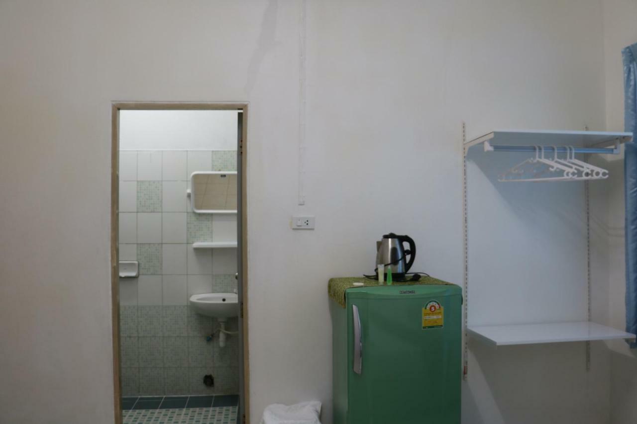 J Home Apartment Hadyai Хат Яй Екстериор снимка