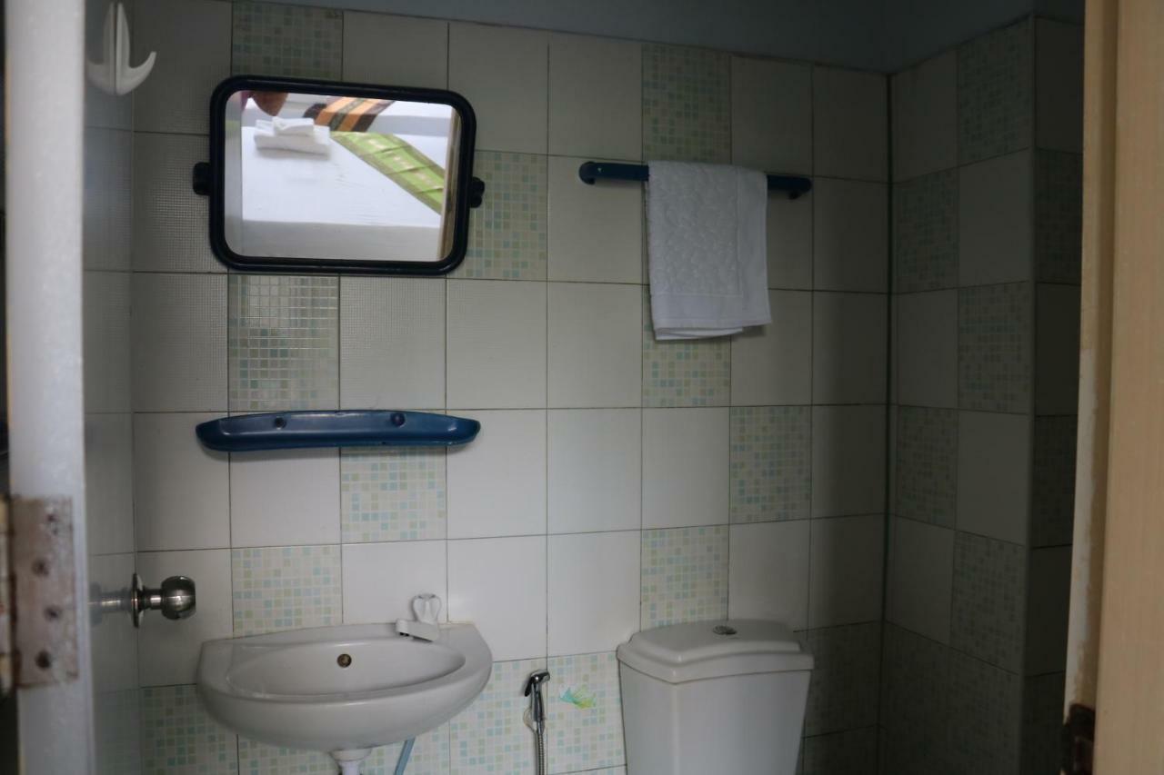 J Home Apartment Hadyai Хат Яй Екстериор снимка