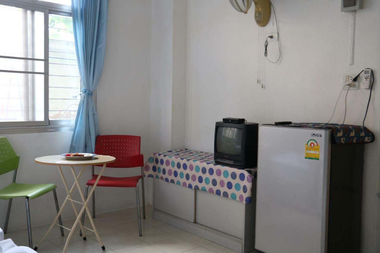 J Home Apartment Hadyai Хат Яй Екстериор снимка